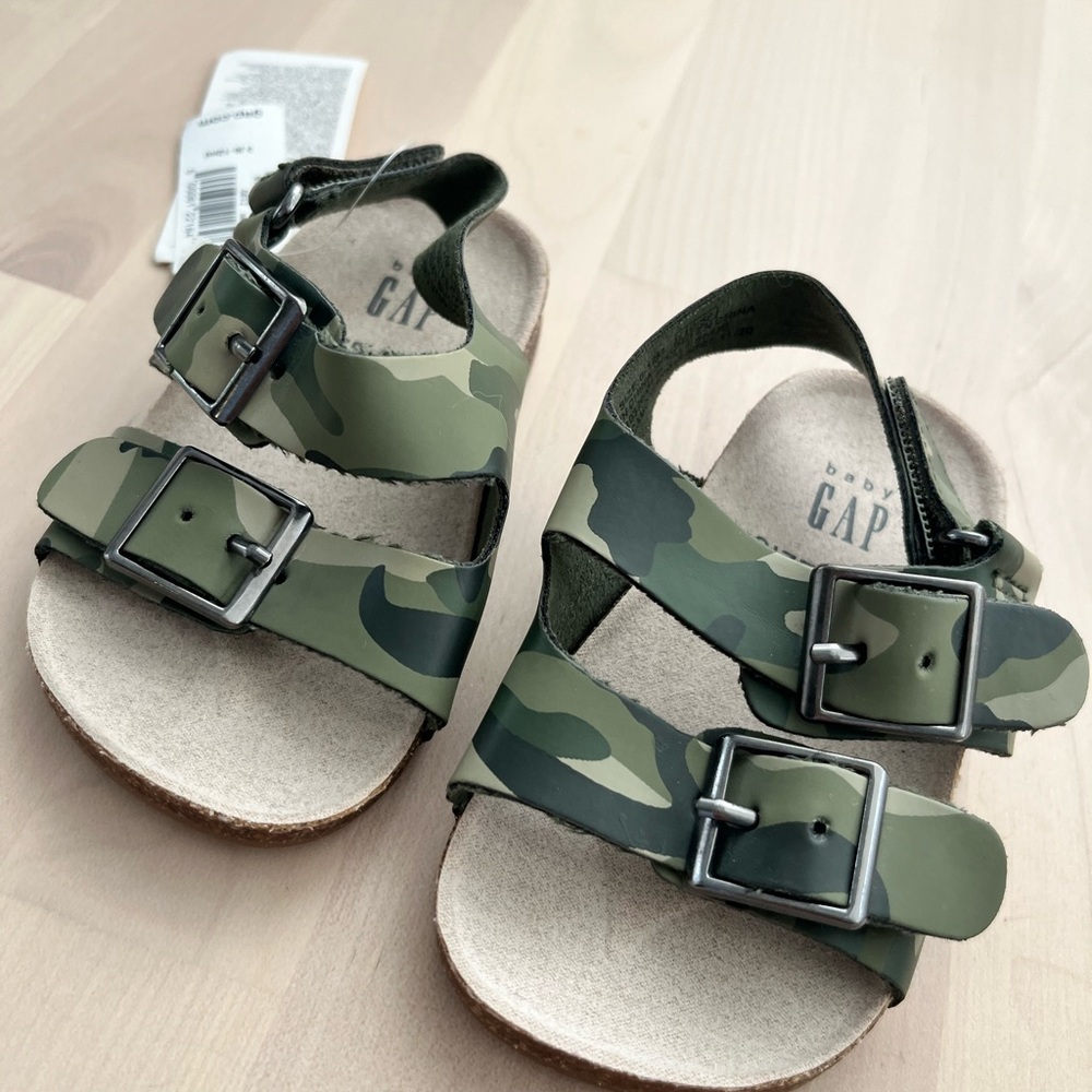 GAP Green Sandals with Adjustable Straps